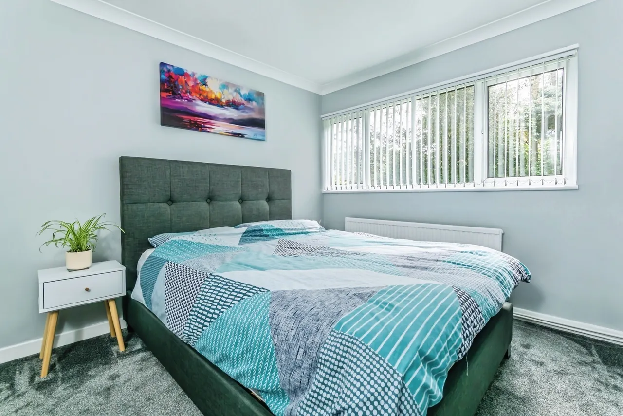 Furrows Place, Caterham, Surrey, CR3, photo 11
