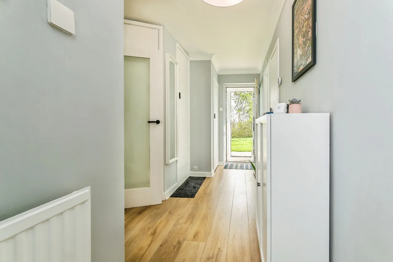 Furrows Place, Caterham, Surrey, CR3, photo 9