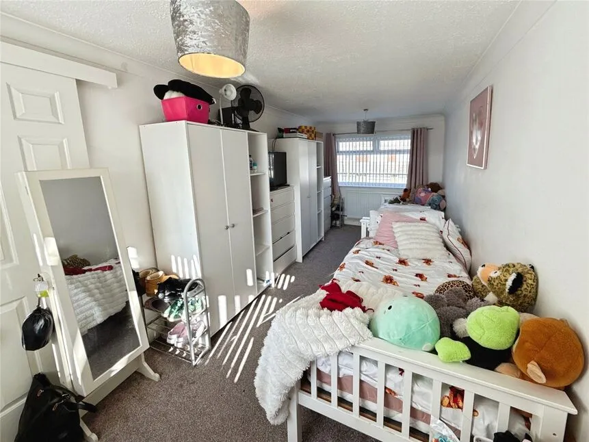 Laburnum Close, North Hykeham, Lincolnshire, LN6, photo 9
