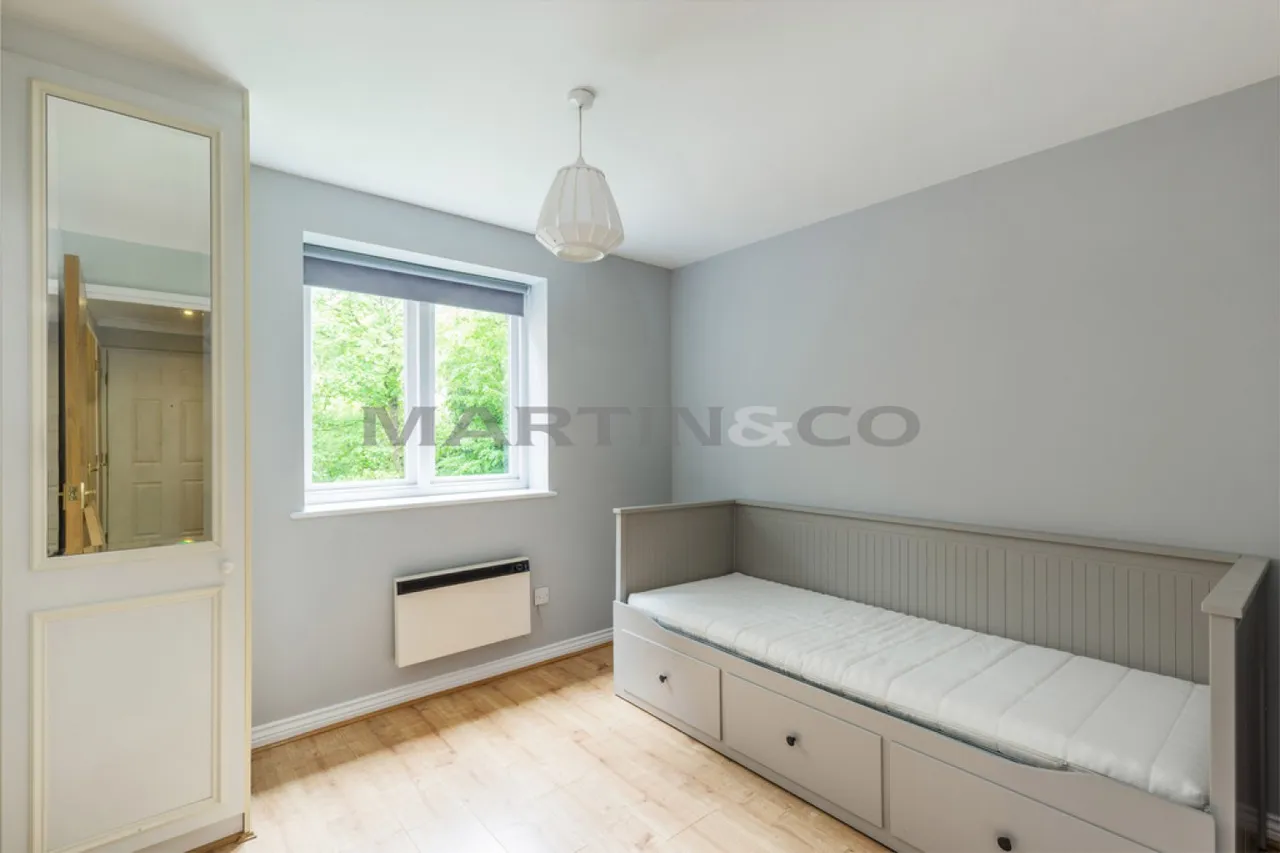 Dickens Court, Wanstead, photo 9