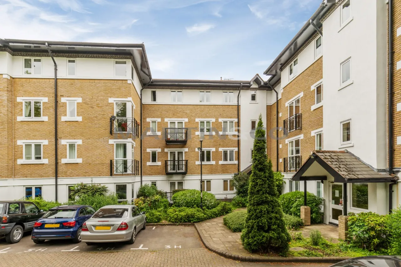 Dickens Court, Wanstead, photo 11