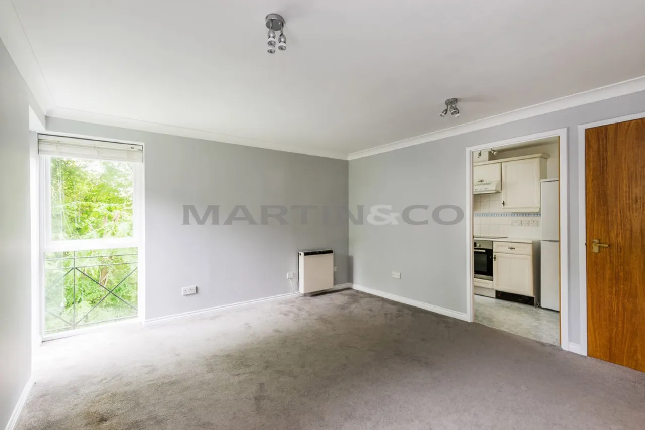 Dickens Court, Wanstead, photo 2