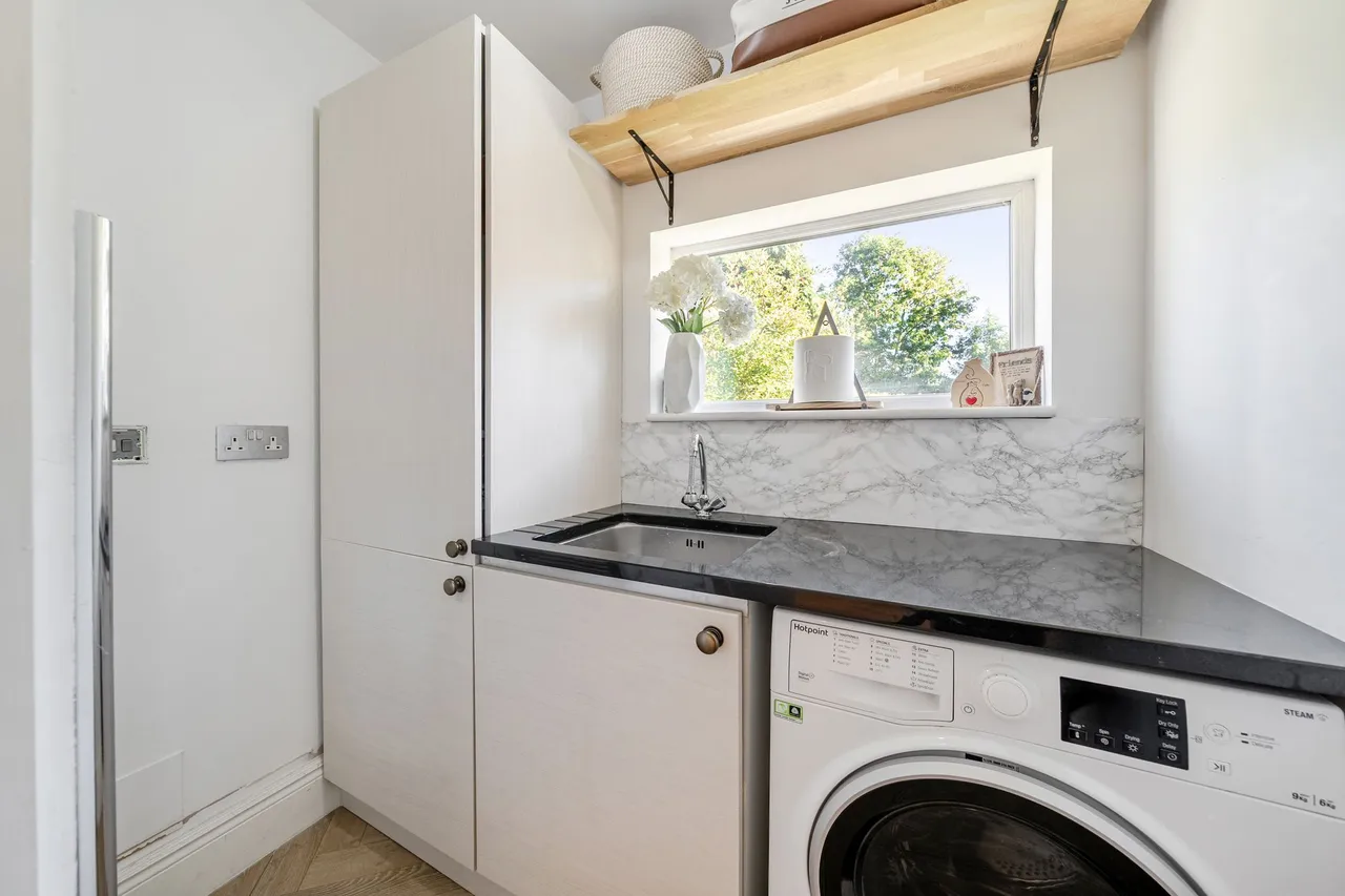 Lancaster Road, Wilmslow, photo 12
