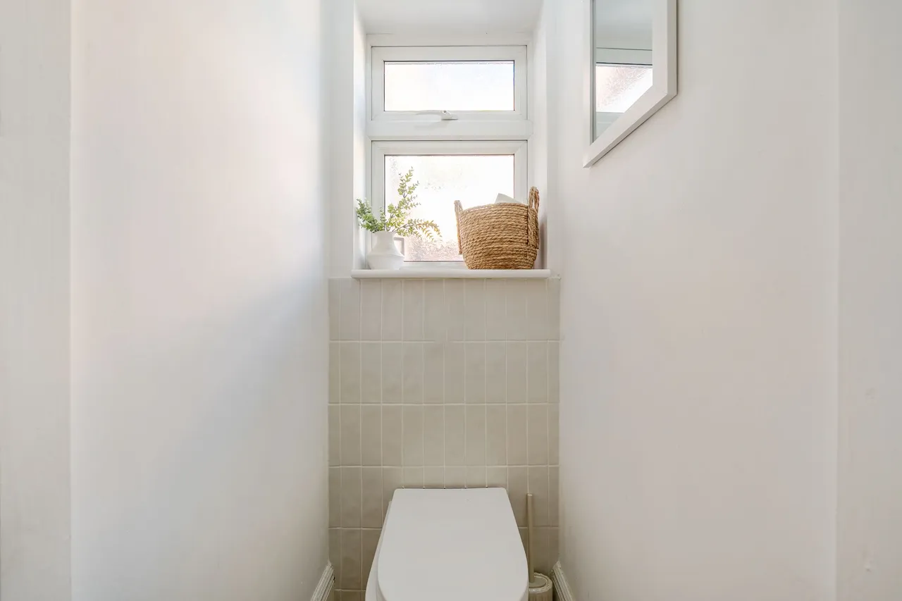 Lancaster Road, Wilmslow, photo 13