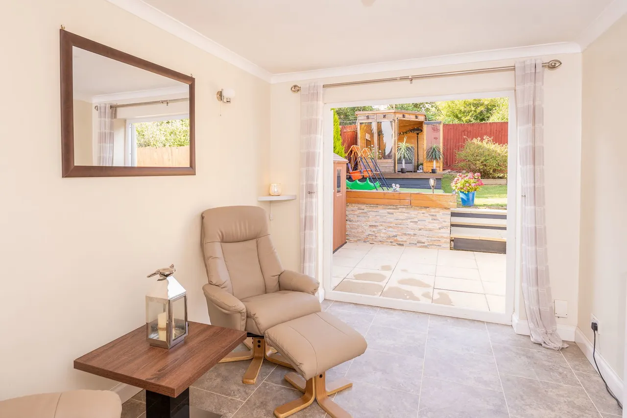 Furzeland Drive, Sketty, SA2, photo 10