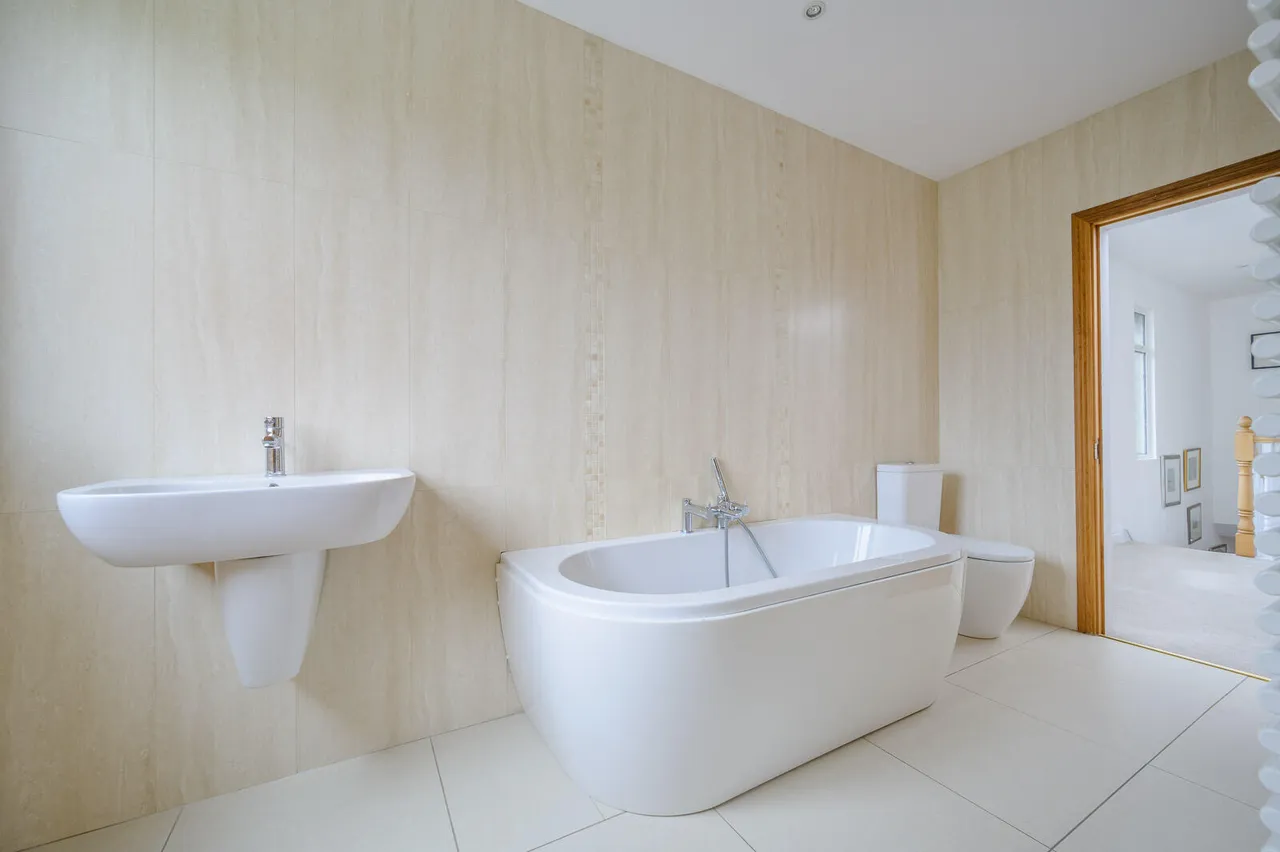 Park Avenue, holywood, BT18, photo 19