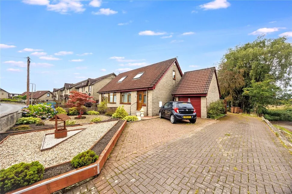 Neilson Court, Blackburn, EH47, photo 17