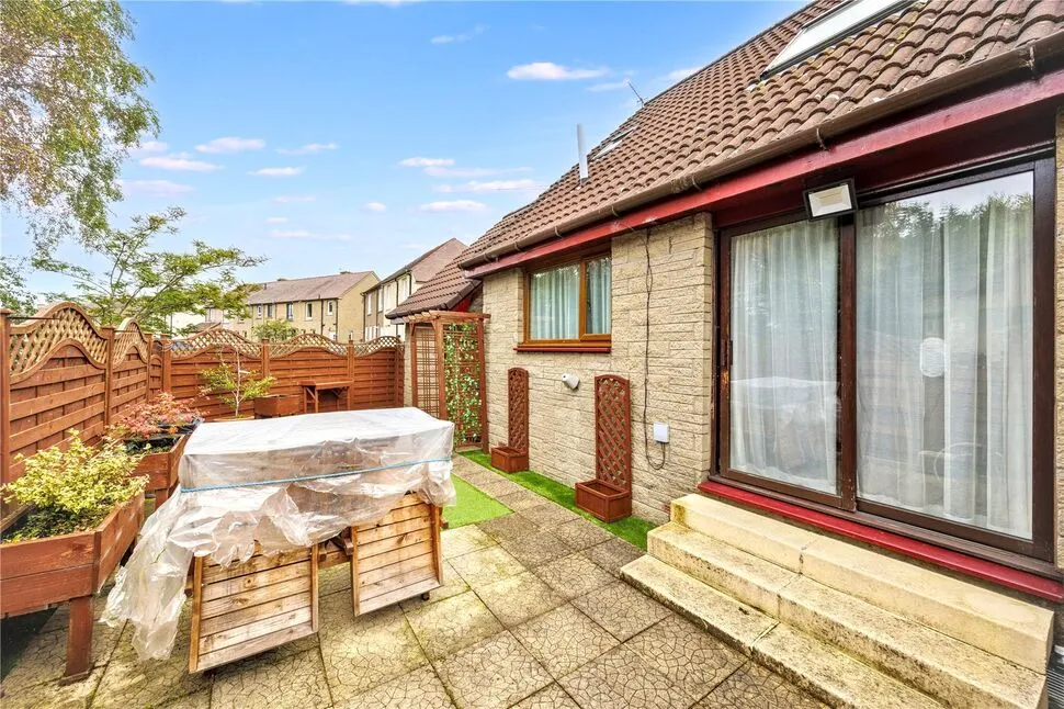 Neilson Court, Blackburn, EH47, photo 13