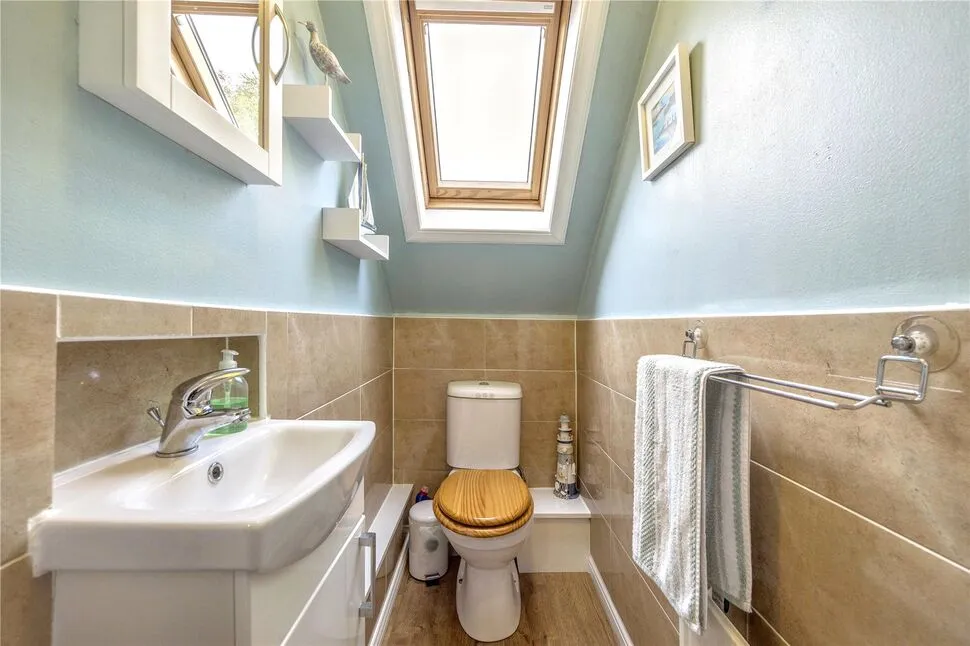 Neilson Court, Blackburn, EH47, photo 5