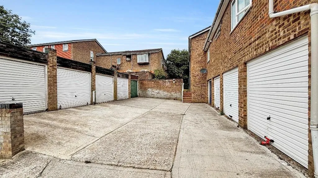 Sorrel Bank, Croydon, photo 10