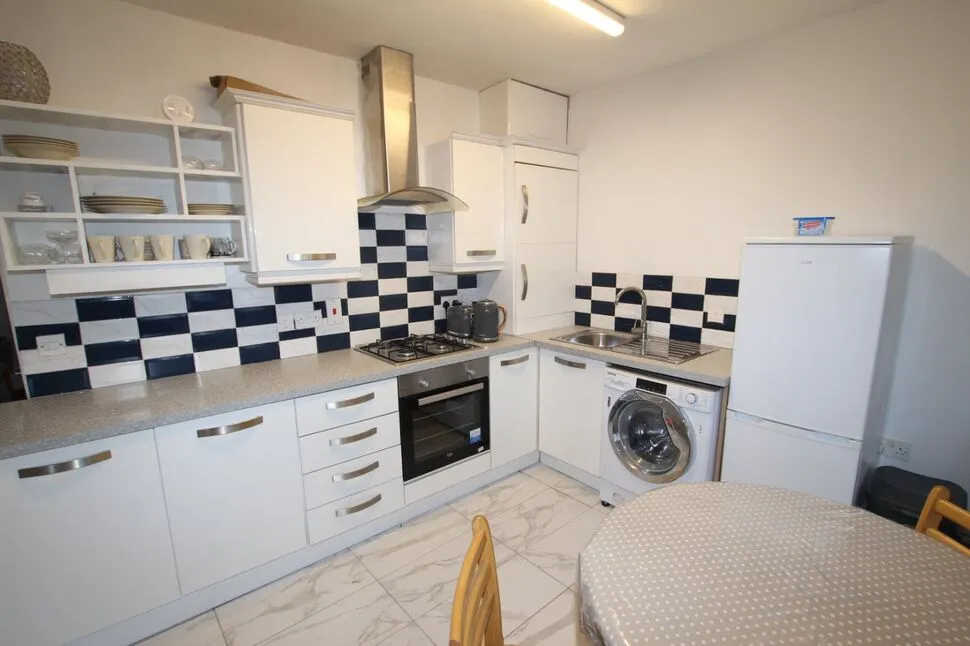 Springfield Road, Belfast, BT12, photo 4