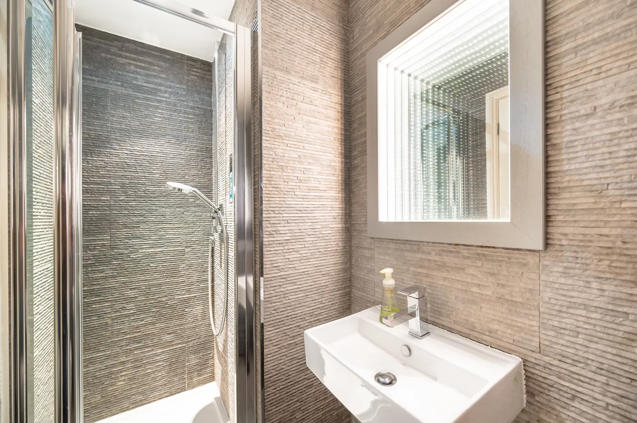 1 Sycamore Court, 203 Great North Way, London, photo 5