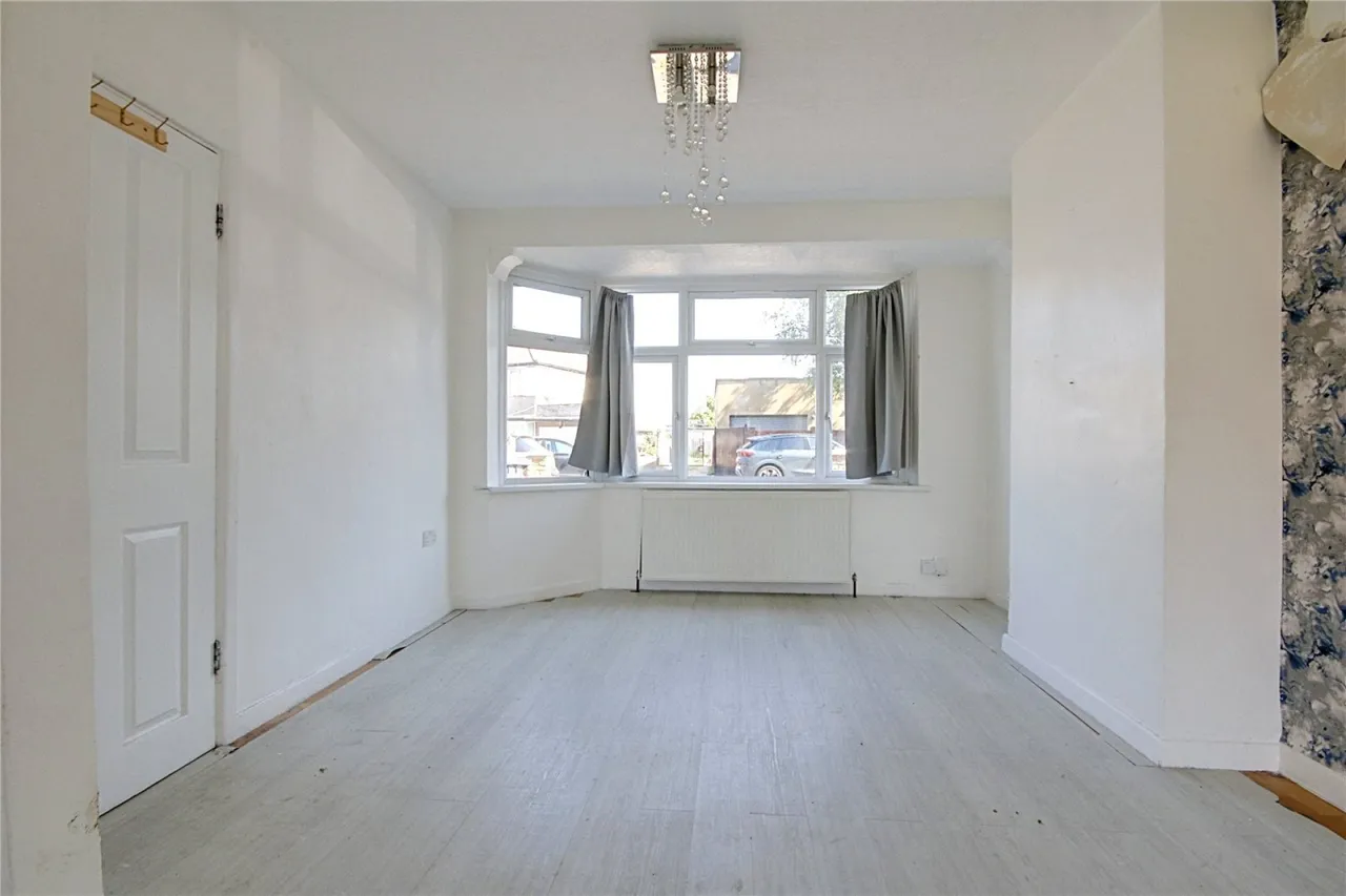 Cambourne Avenue, London, photo 4