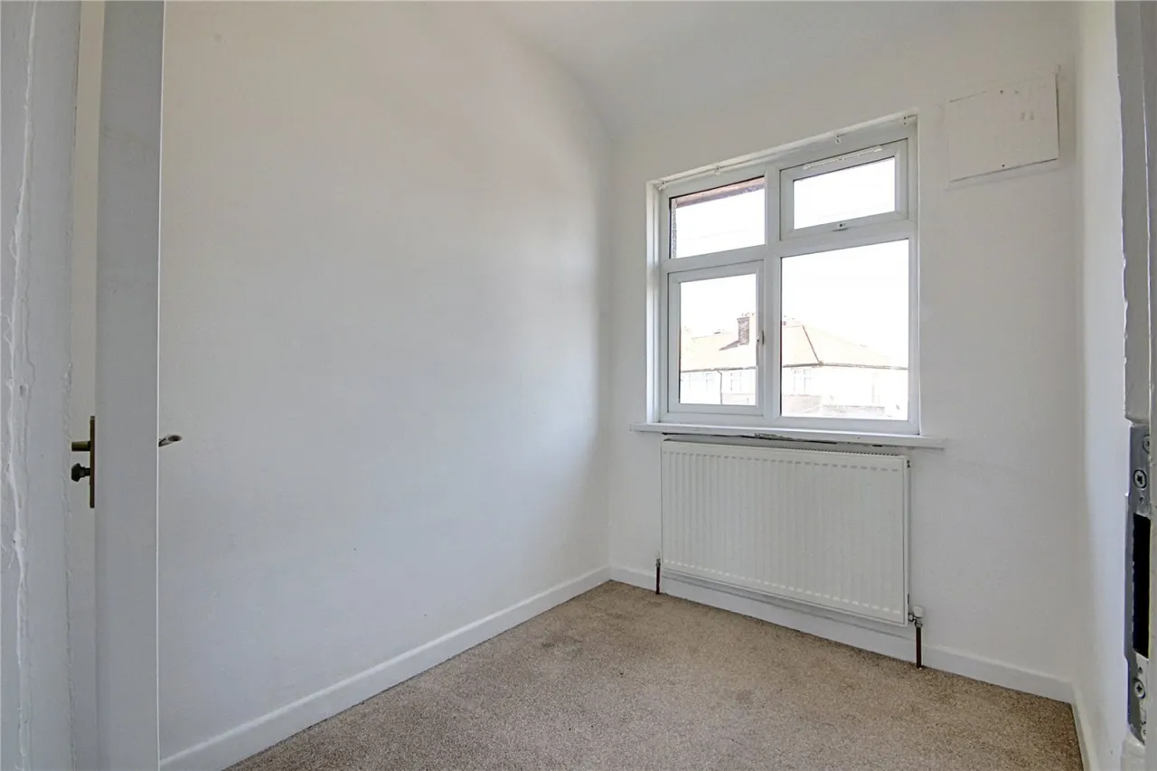 Cambourne Avenue, London, photo 8