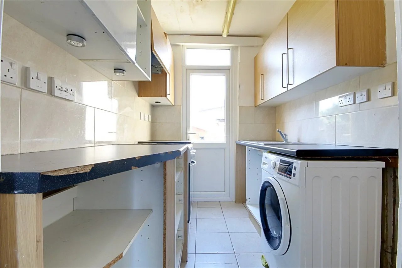 Cambourne Avenue, London, photo 6