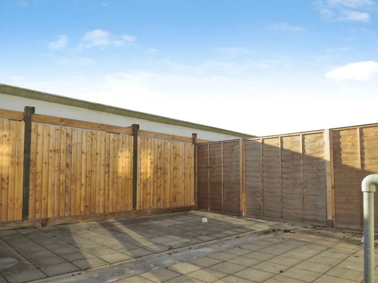 Rent Includes Gas Water Supply PETERBOROUGH, PE2, photo 2