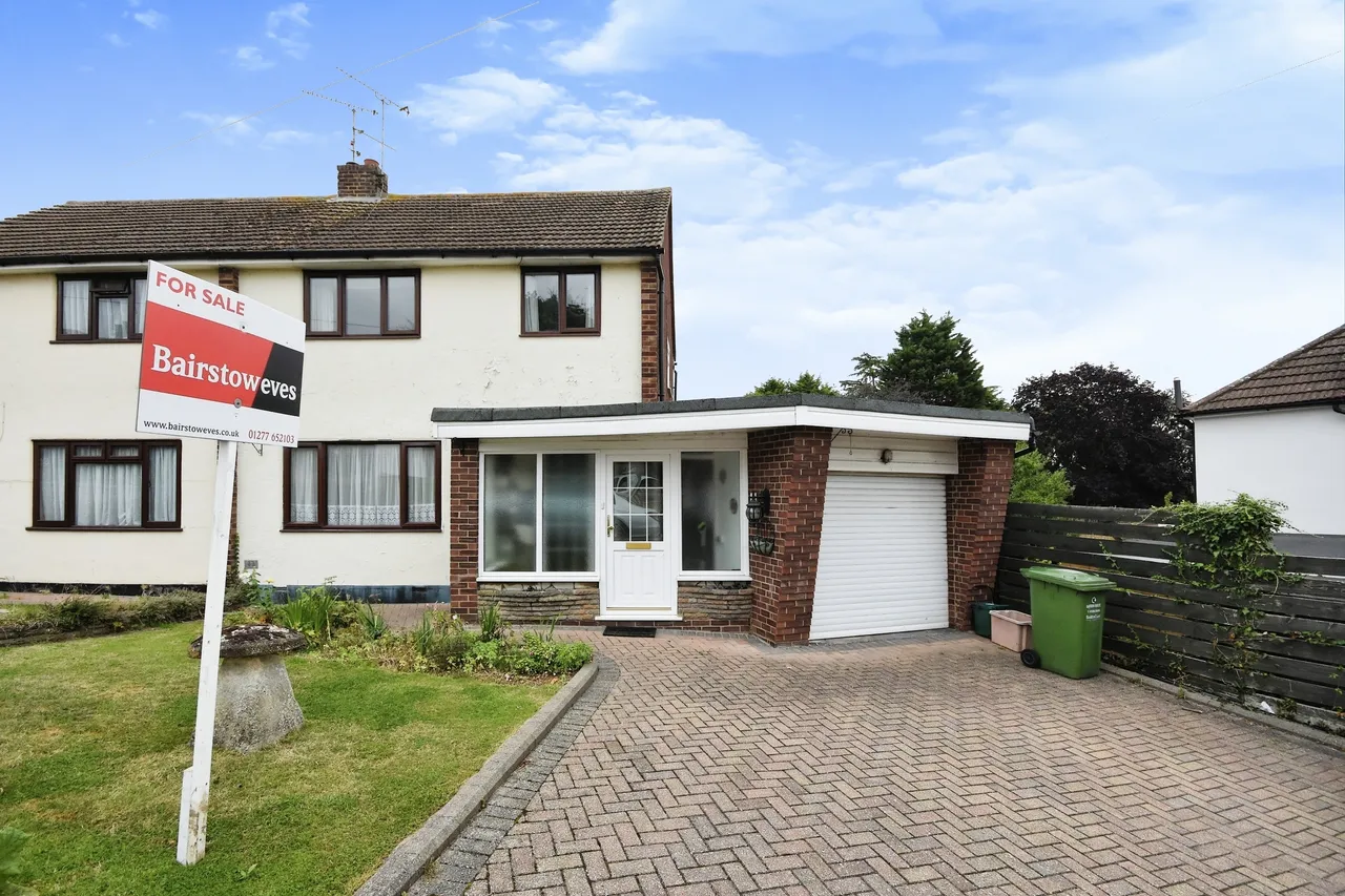 3 bed house for sale — Chantry Way, Billericay, Essex, CM11