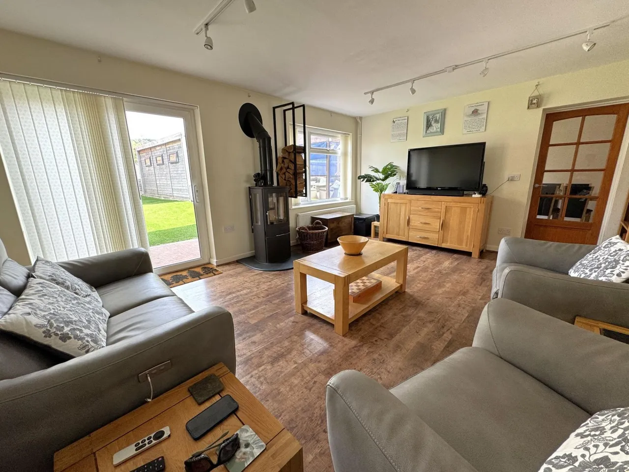 Holme Farm Avenue, Burton-On-Trent, DE15, photo 2