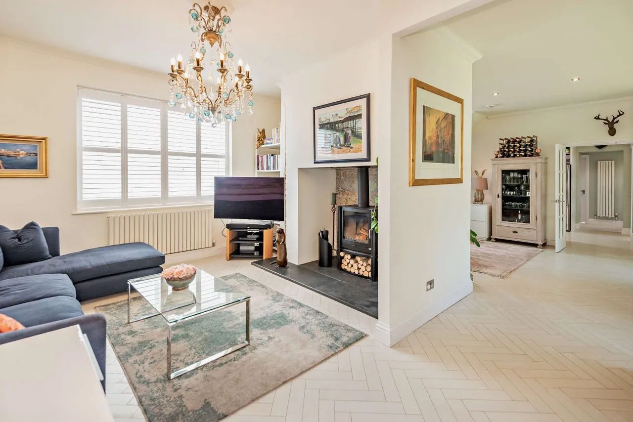 Sutherland Grange, Maidenhead Road, Windsor, Berkshire, SL4 5TN, photo 9