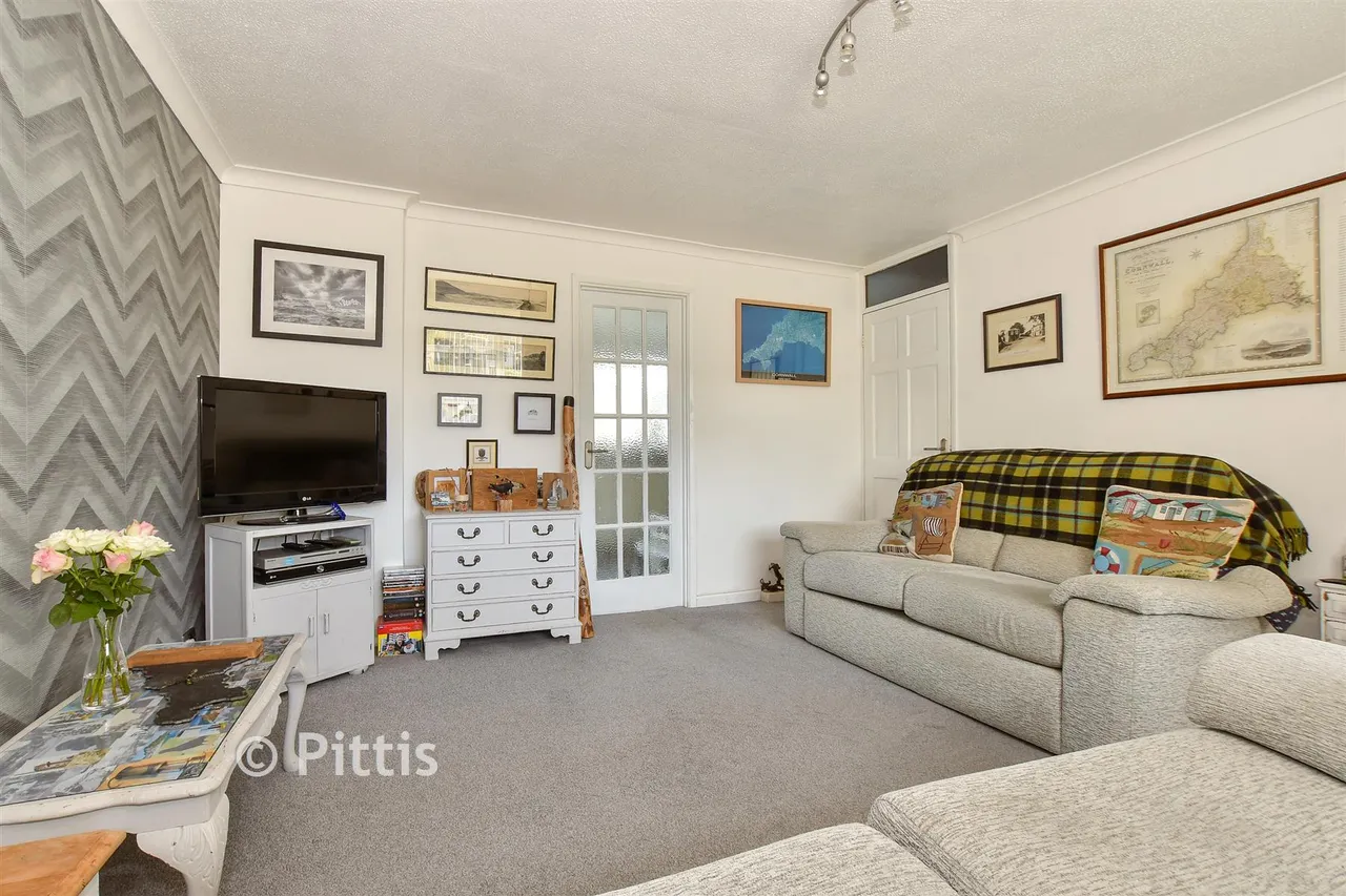 Central Way, Sandown, PO36, photo 5