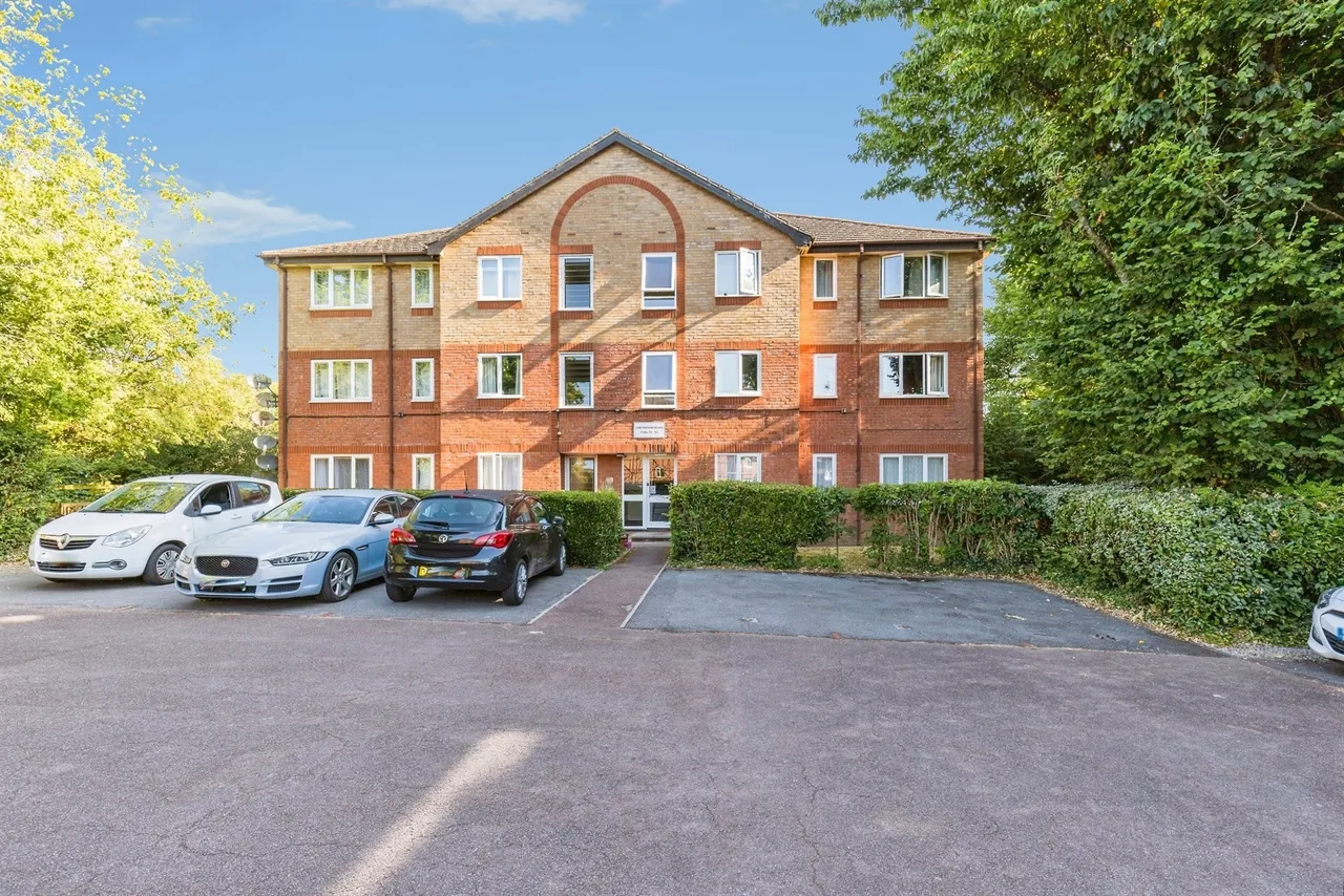 Chetwood Road, Crawley, RH11, photo 11