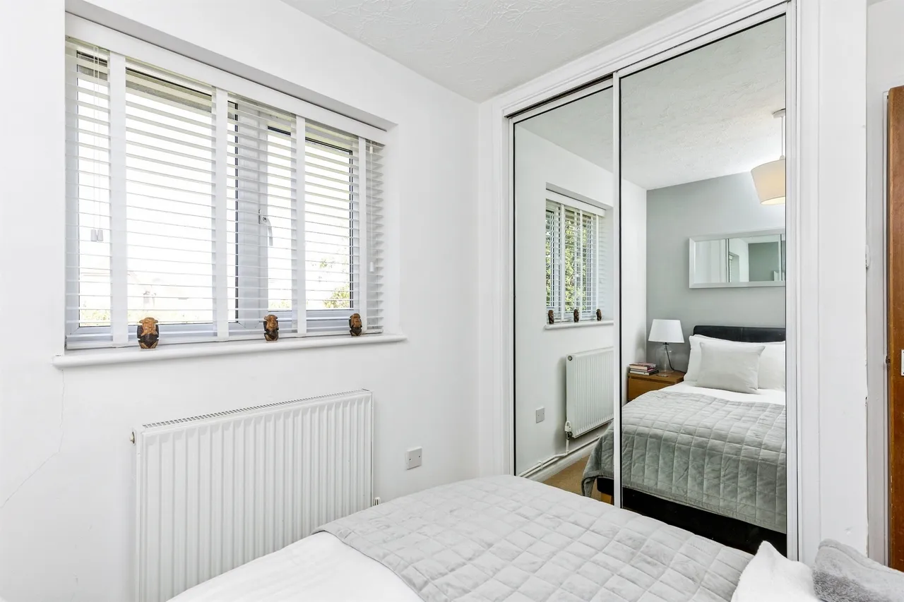 Chetwood Road, Crawley, RH11, photo 9