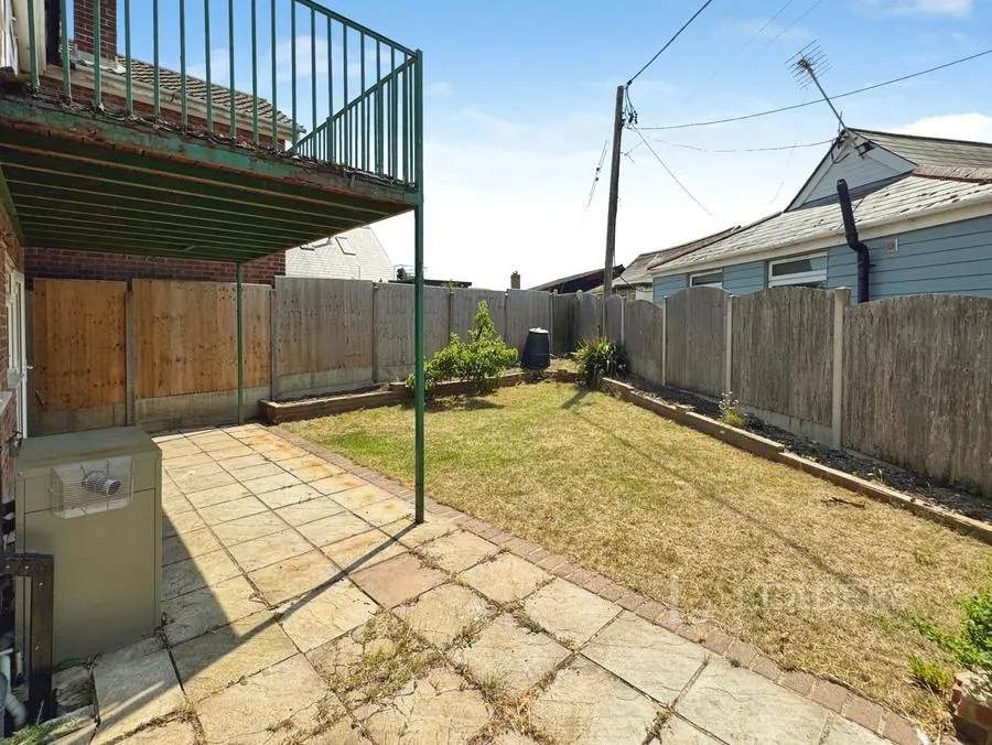 Point Clear Road, St. Osyth, CO16, photo 19