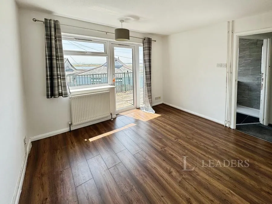 Point Clear Road, St. Osyth, CO16, photo 12