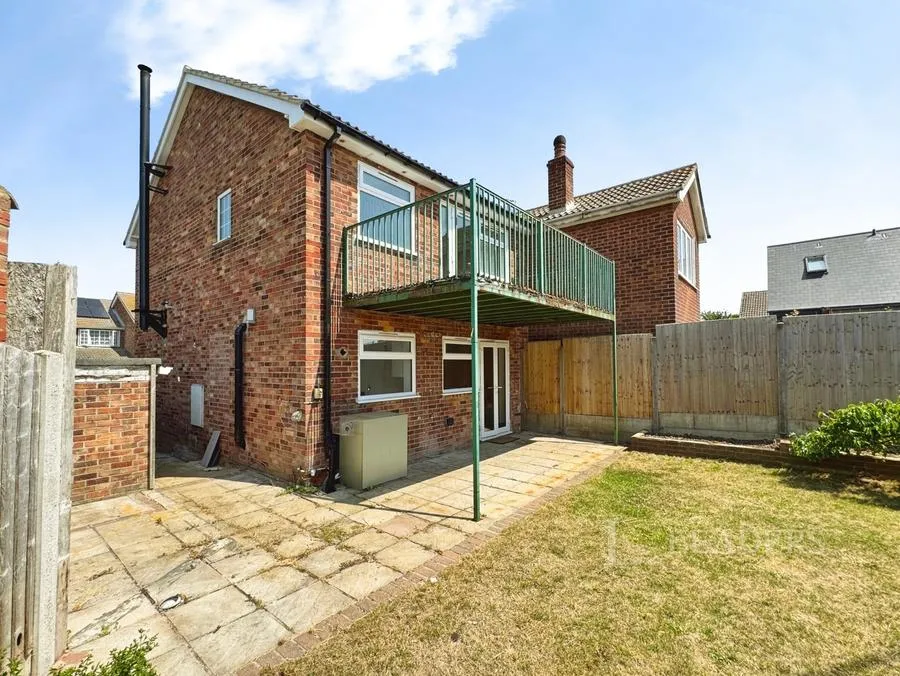 Point Clear Road, St. Osyth, CO16, photo 10