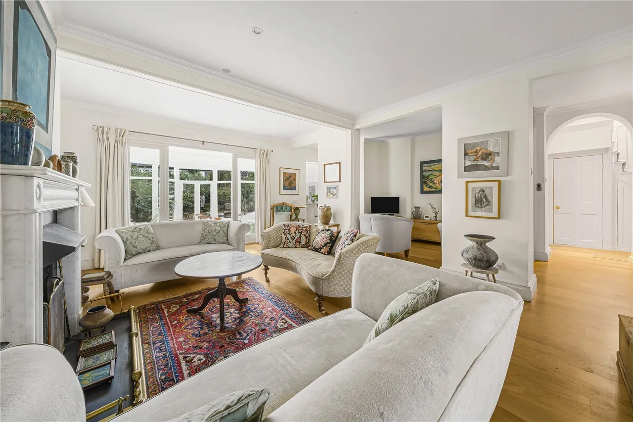 Trafalgar Road, Twickenham, TW2, photo 2