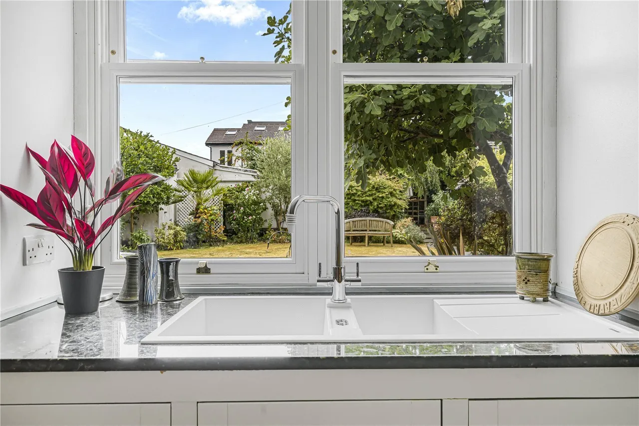 Trafalgar Road, Twickenham, TW2, photo 15