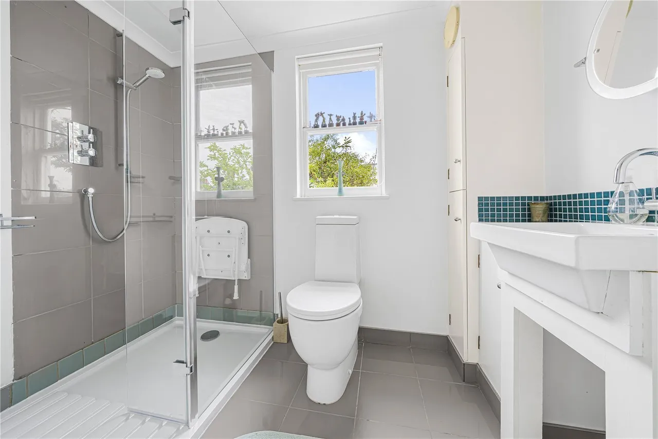Trafalgar Road, Twickenham, TW2, photo 23