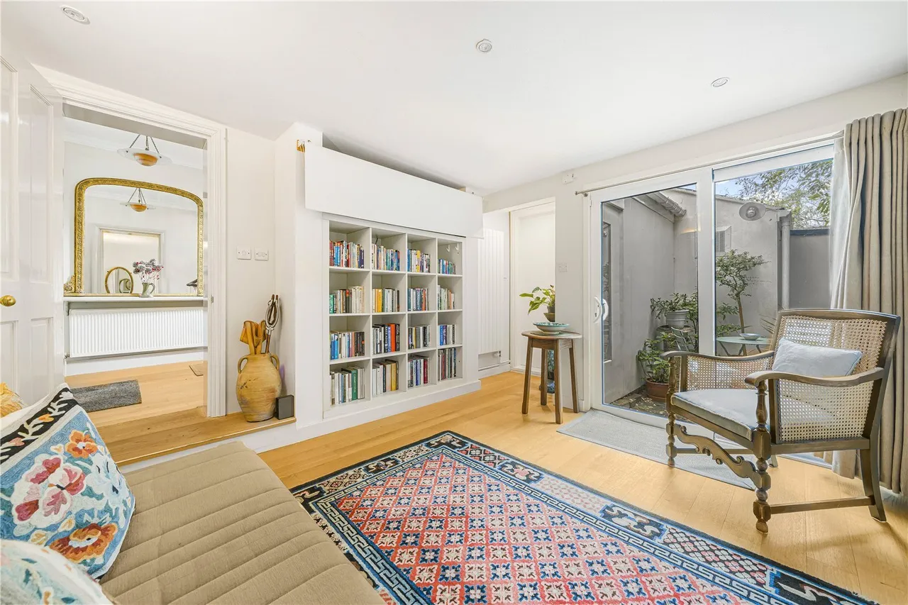 Trafalgar Road, Twickenham, TW2, photo 18