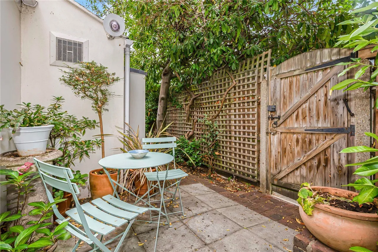 Trafalgar Road, Twickenham, TW2, photo 28