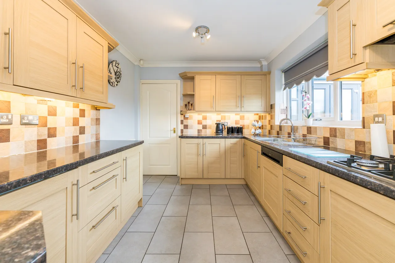 Swinburn Grove, Billinge, WN5, photo 5