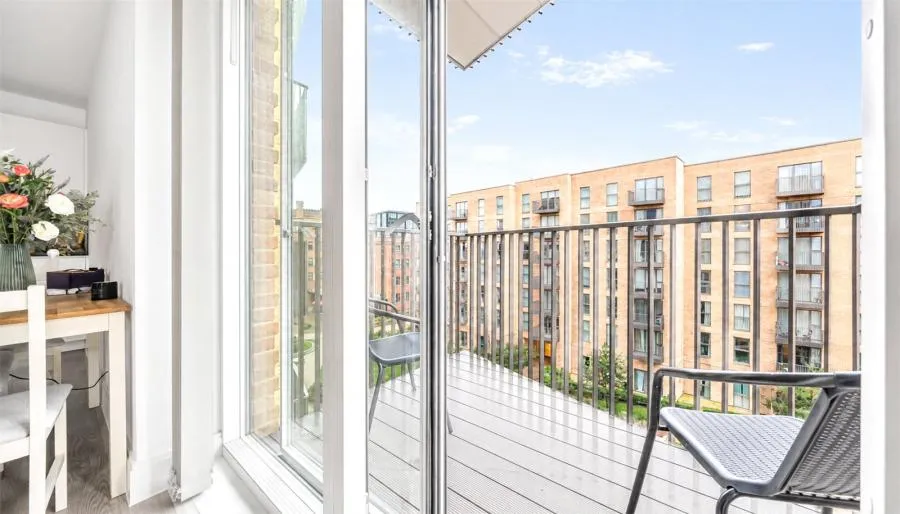 Exploration Way, Slough, SL1, photo 6