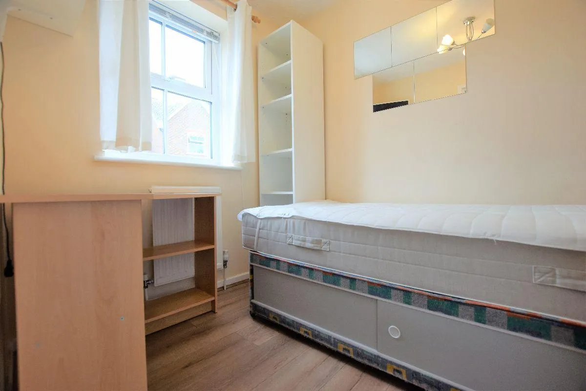 Bedroom Student Home, Henry Court, CT1, photo 15