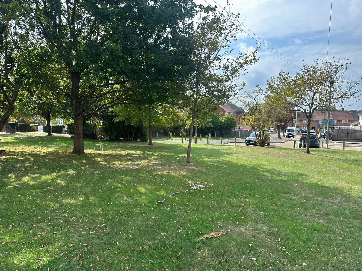 Romford, RM3, photo 20