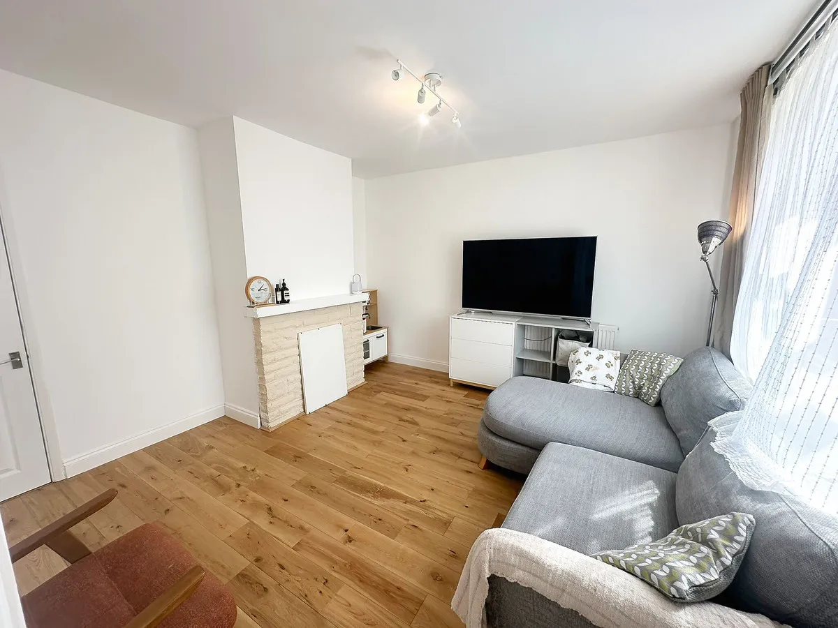 Romford, RM3, photo 5