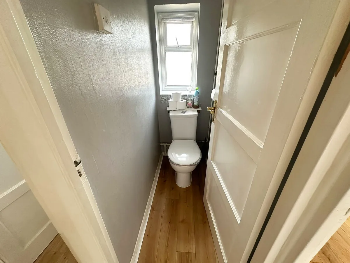 Romford, RM3, photo 12