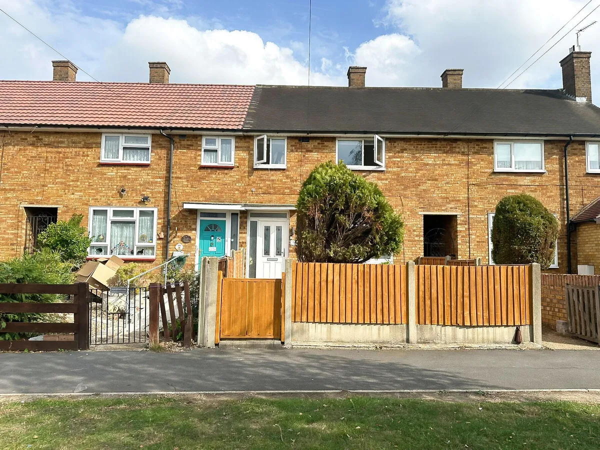 2 bed house for sale, Romford, RM3