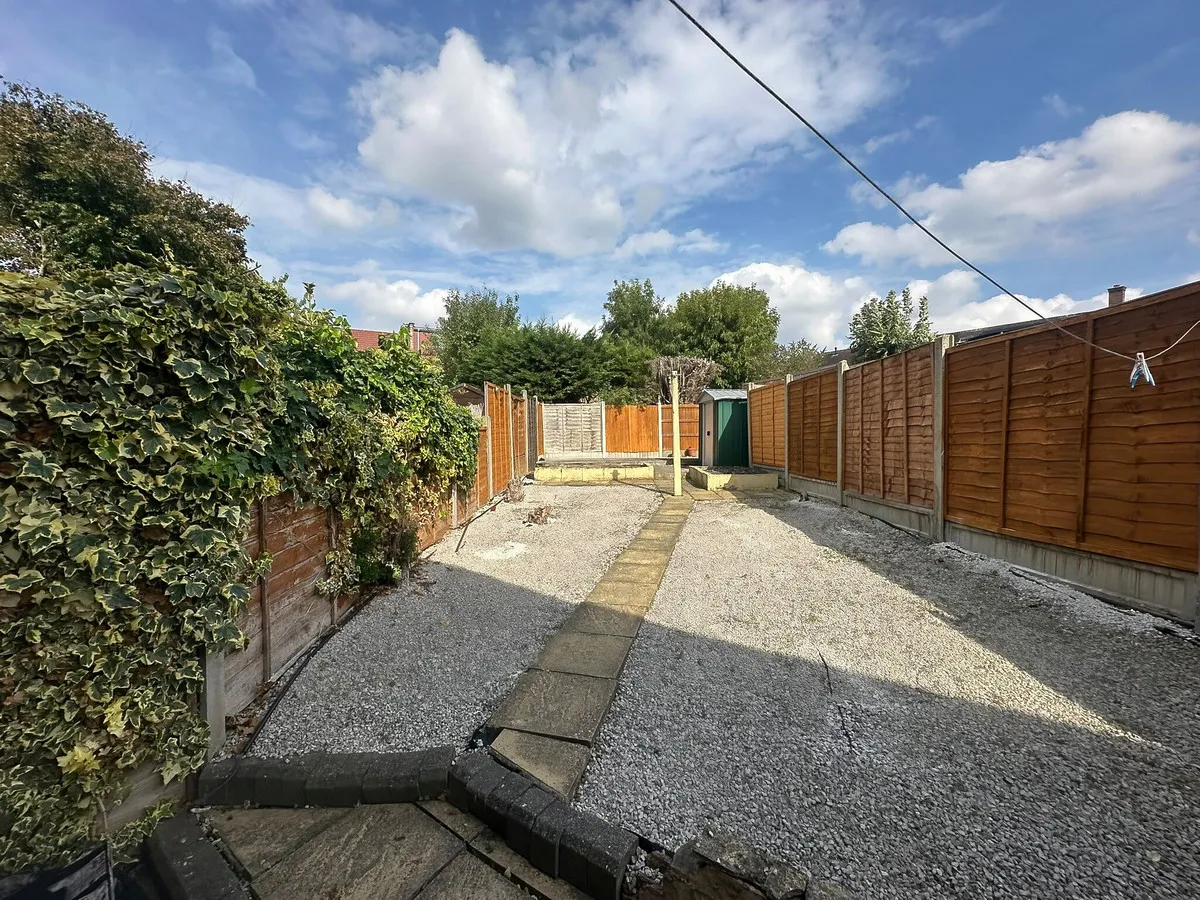 Romford, RM3, photo 16