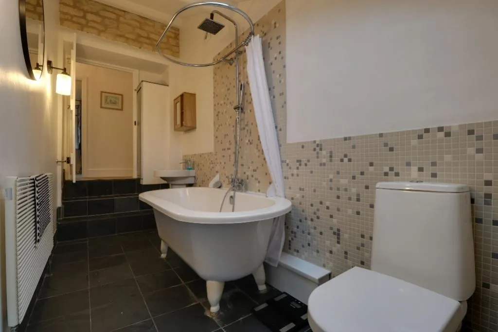 High Street, Colsterworth, NG33, photo 18