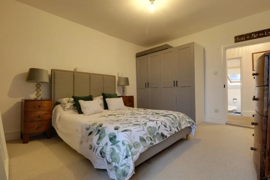 High Street, Colsterworth, NG33, photo 11