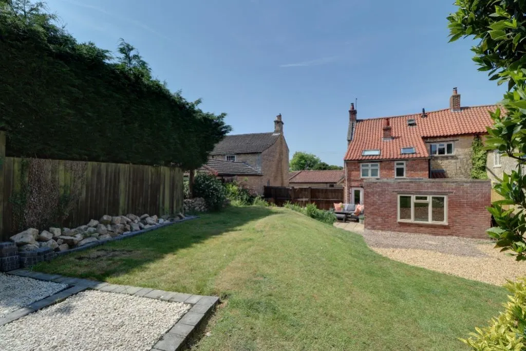 High Street, Colsterworth, NG33, photo 22