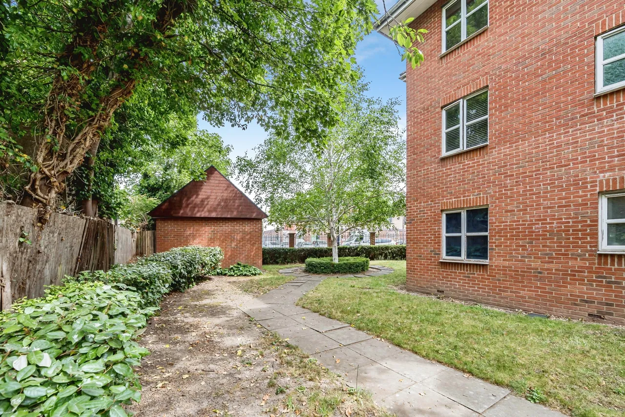 Mill Street, Slough, SL2, photo 4