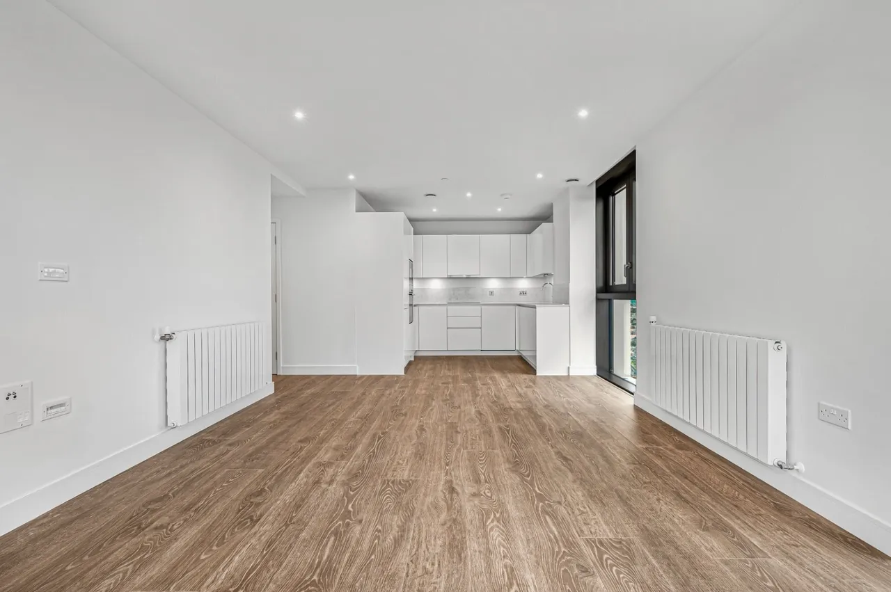 2 bed house to rent, Affinity View, London, E16
