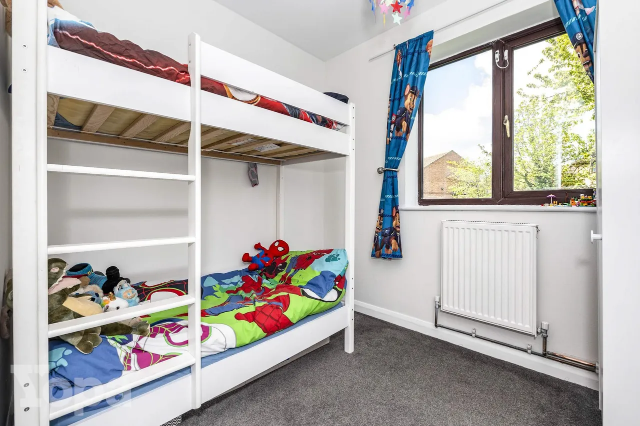 Low Close, Greenhithe, DA9, photo 11