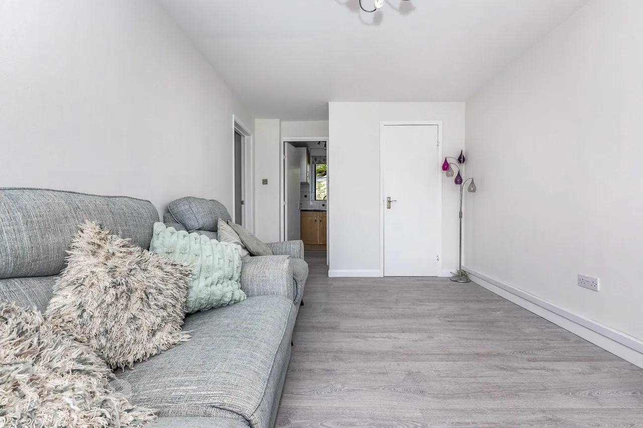 Low Close, Greenhithe, DA9, photo 6