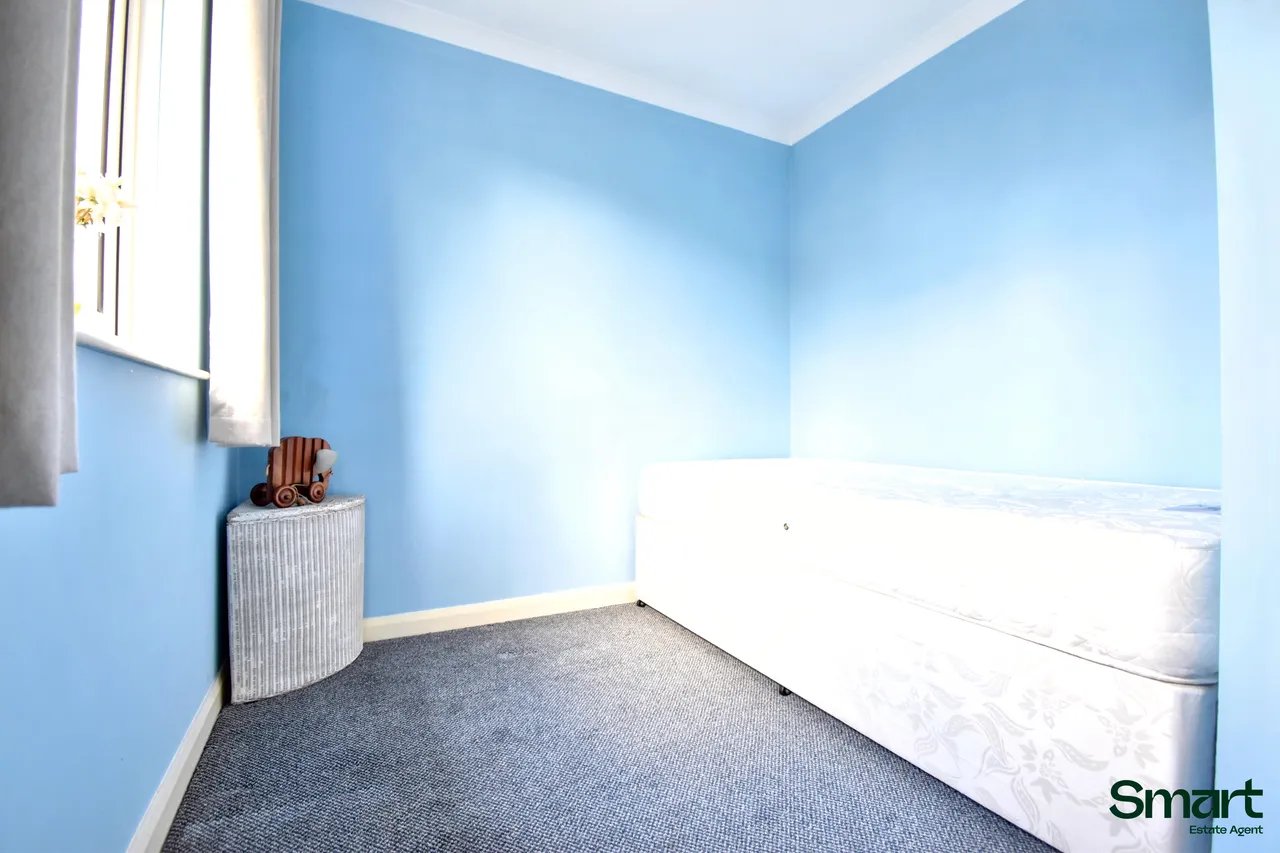 Canberra Close, Exeter, photo 16